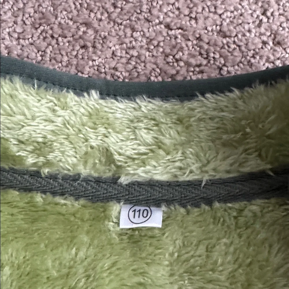 120 NWT LAILOILO Toddle Winter Fleece‎ Zip Up Jacket - Size: 110 (3-4Y)